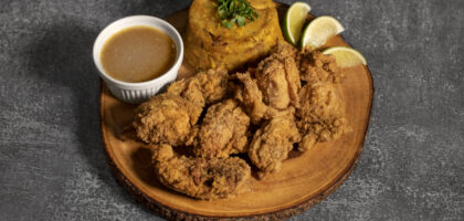 Fotografía de producto: pollo frito con mofongo para Areíto